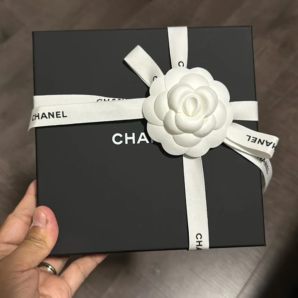 CHANEL Mini CC necklace in gold - Picture 5 of 5